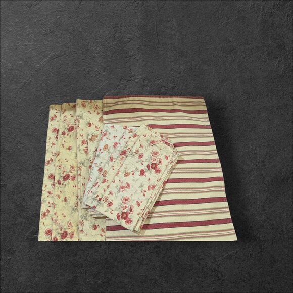 Waverly Garden Room Floral & Striped Reversible  placements  & napkins set of 4 - Picture 1 of 8